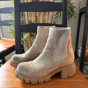 Soda Chelsea lug sole sock boots tan